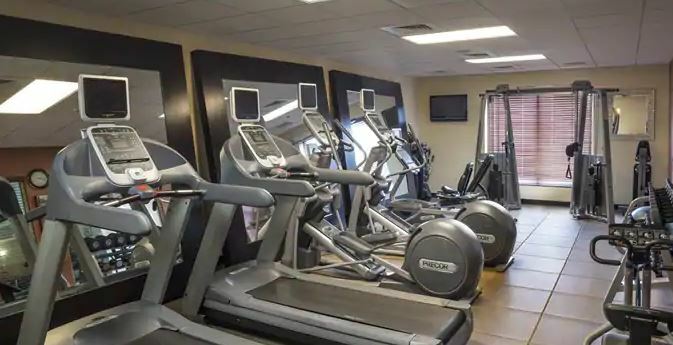 Hilton Garden Inn Hampton Coliseum Central מראה חיצוני תמונה